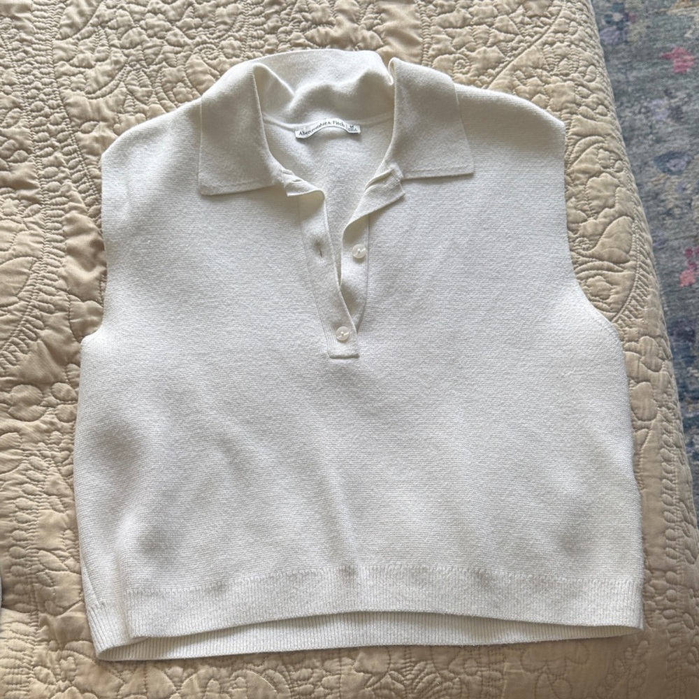 Abercrombie & Fitch Cream Sleeveless sweater Polo Tank